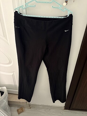 Nike İspanyol paça