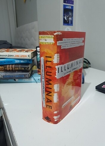  Beden Renk Illuminae (Ciltli) 