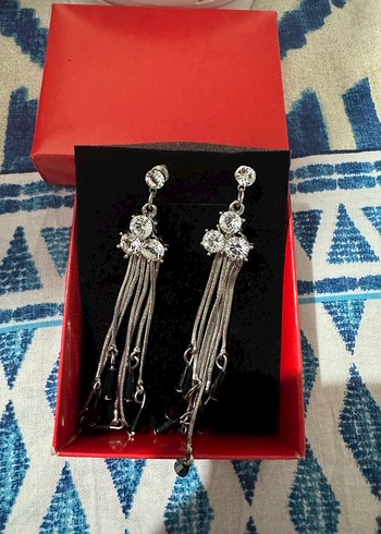 Gri Püsküllü Midi Küpe - Görsel 3