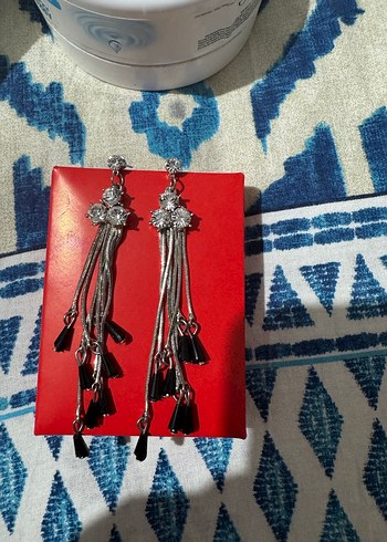 Gri Püsküllü Midi Küpe - Görsel 2