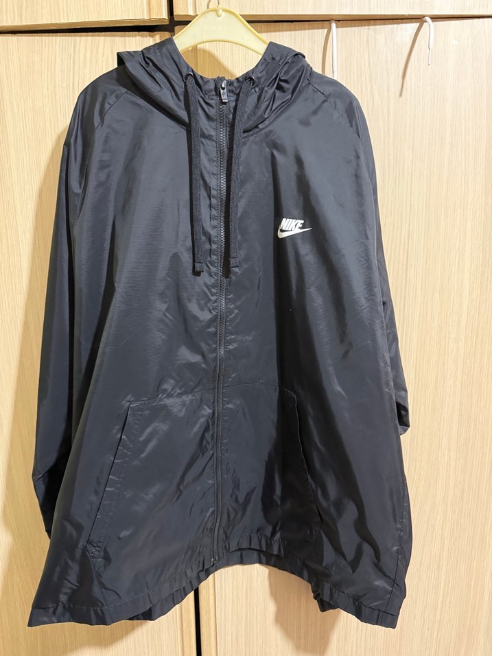 Nike Siyah Kapüşonlu Erkek Yağmurluk - Görsel 3