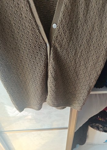 Bej Düğmeli V Yaka Kadın Hırkhaki kisa kollu hirkaa - Görsel 2