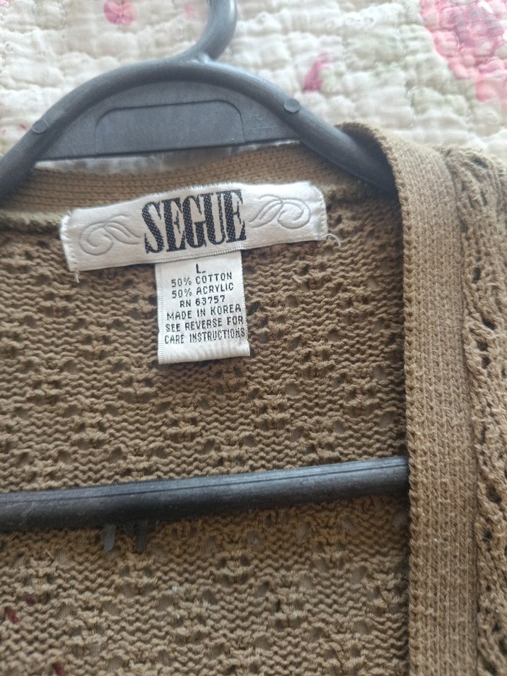 Bej Düğmeli V Yaka Kadın Hırkhaki kisa kollu hirkaa - Görsel 5