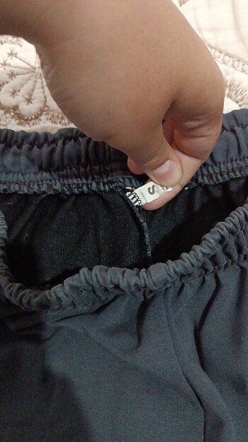 s Beden gri Renk yazlık şort s beden gri az kullanıldı defası yok Nike logosu sil