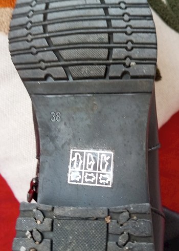 Siyah Deri Tokalı Biker Dizüstü Kadın Çizme - Görsel 7