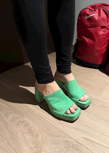 Yeşil kalın Topuklu Kadın Terlik - Görsel 3