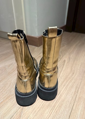 Altın Renk Tokalı Kadın Suni Deri Bot - Görsel 5