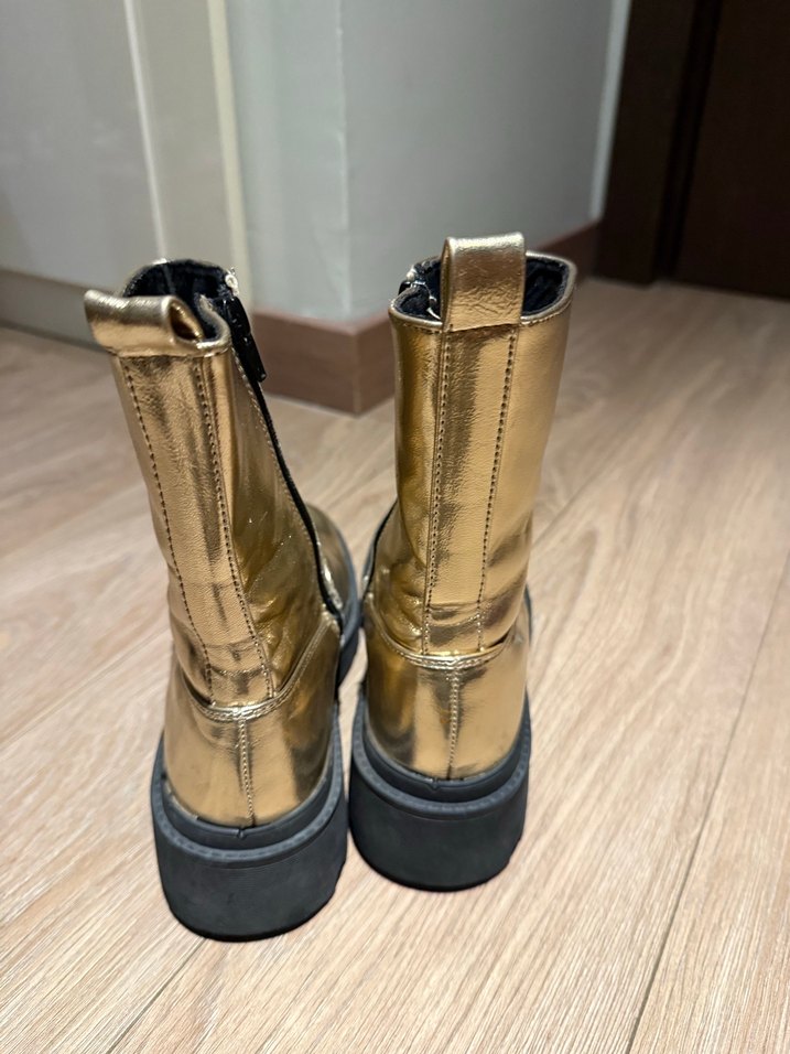 Altın Renk Tokalı Kadın Suni Deri Bot - Görsel 5