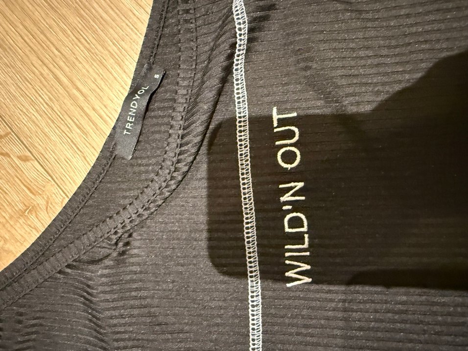 Siyah Baskılı Mini Spor t-shirt - Görsel 3