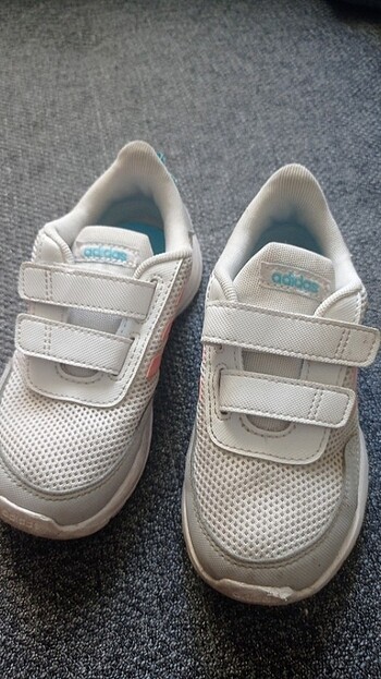 Cok giyilmedi adidas şık.spor yakkabi