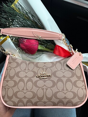 Coach Pudra Pembe Shoulder Bag