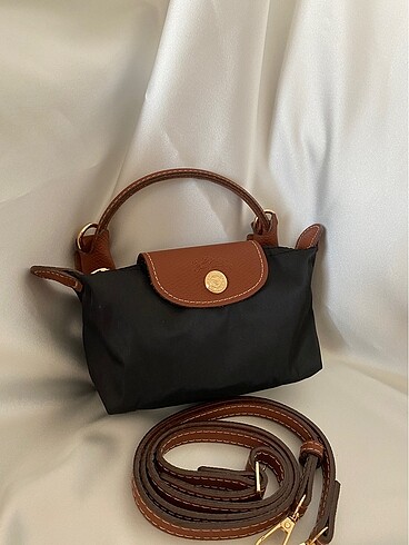 Longchamp Siyah Kadın Çapraz Çanta (XS)