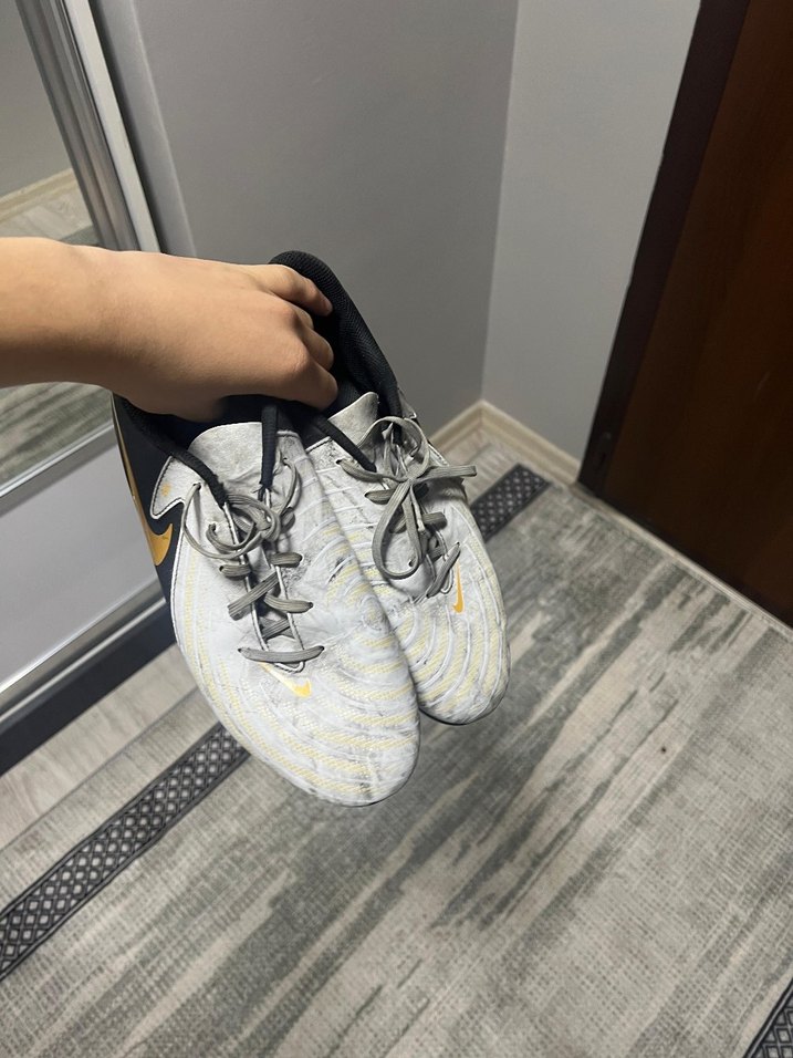 nike phantom krampon - Görsel 3