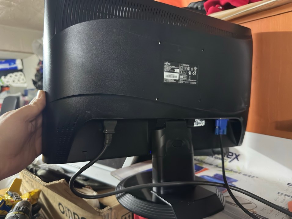 Mavi Fujitsu Monitör - Görsel 2