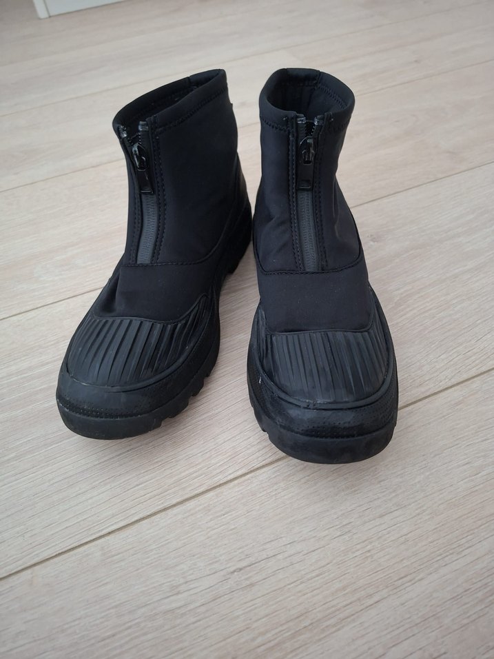 Siyah Erkek Çocuk Cırt Cırtlı Lastik Bot - Görsel 2