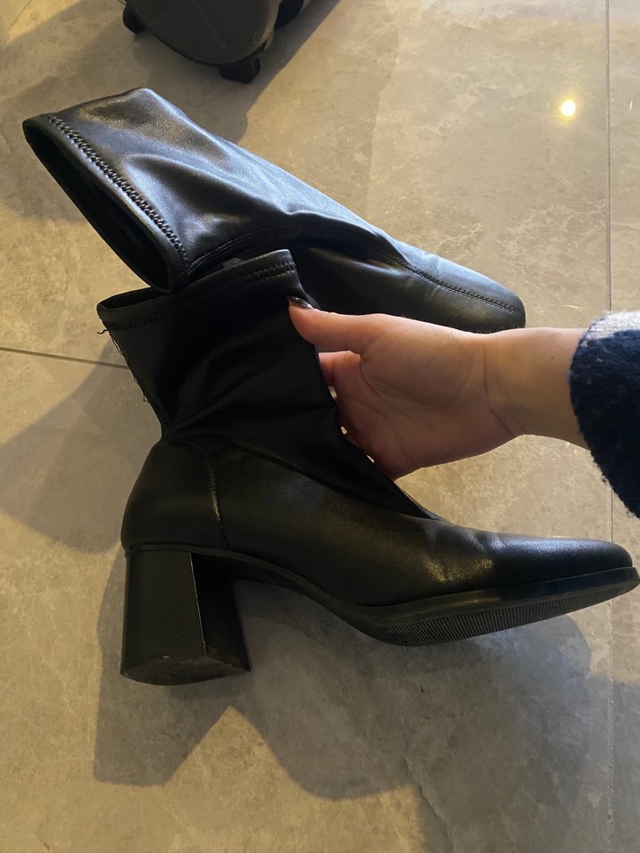 Siyah Deri Blok Topuklu Kadın Bot - Görsel 3