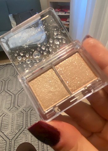 Parlak Gold/Beyaz ikisi bir arada hem highlighter hem simli far - Görsel 3