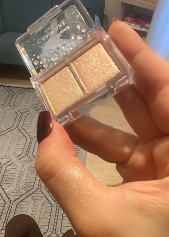 Parlak Gold/Beyaz ikisi bir arada hem highlighter hem simli far - Görsel 2