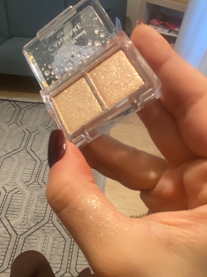 Parlak Gold/Beyaz ikisi bir arada hem highlighter hem simli far - Görsel 2