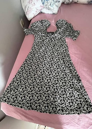 Volanlı Siyah Beyaz Çiçekli Midi Elbise - Görsel 3