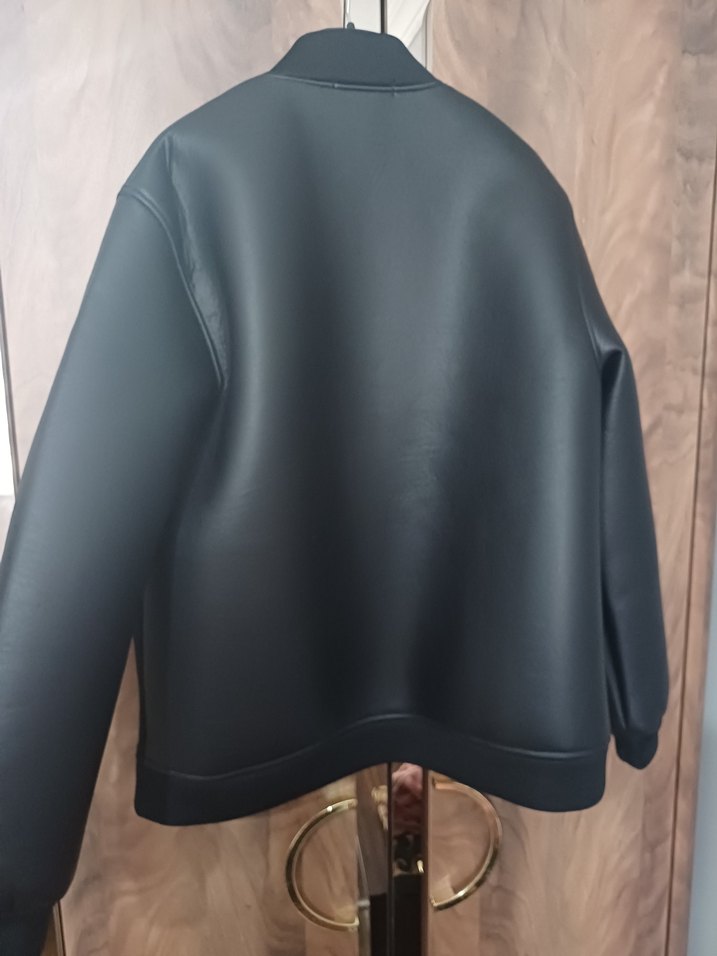 Siyah Gucci Erkek Günlük Mont sıfır ürün XL uyumludur - Görsel 2