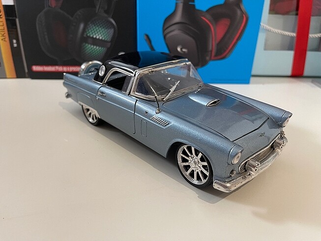 1956 FORD THUNDERBIRD 1:18
