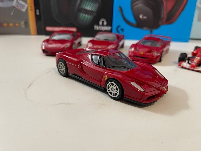 Beden FERRARI SET 1:38
