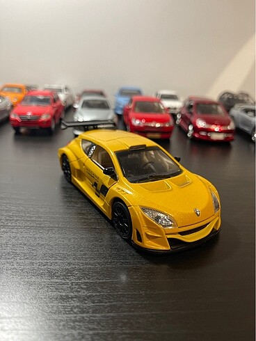 1:32 RENAULT SPORT MEGANE