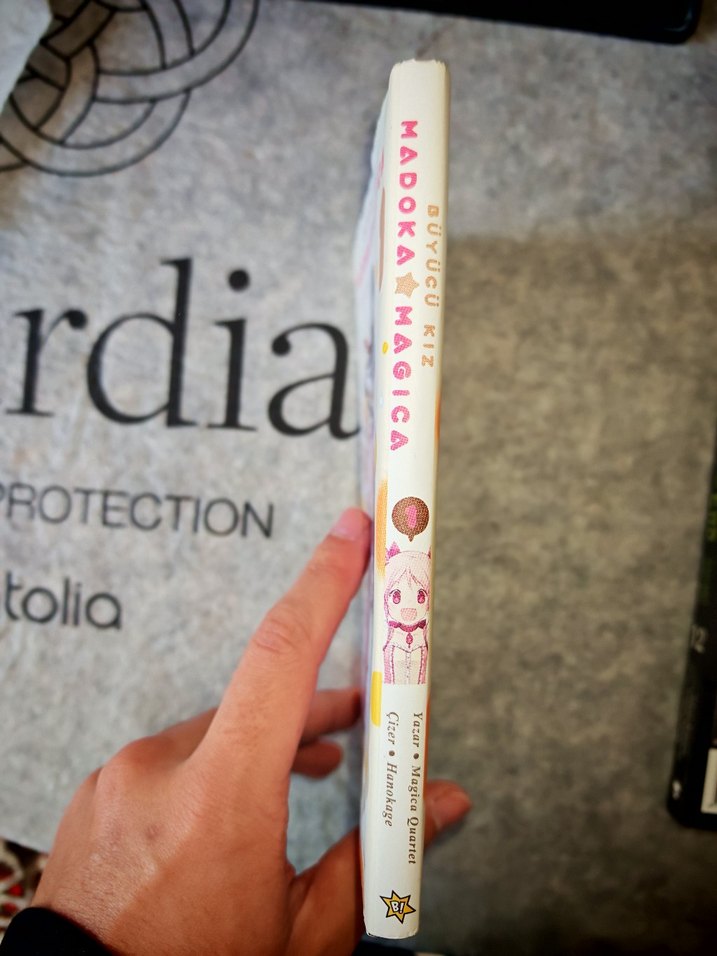 Büyücü Kız Madoka Magica 1. Cilt - Görsel 3