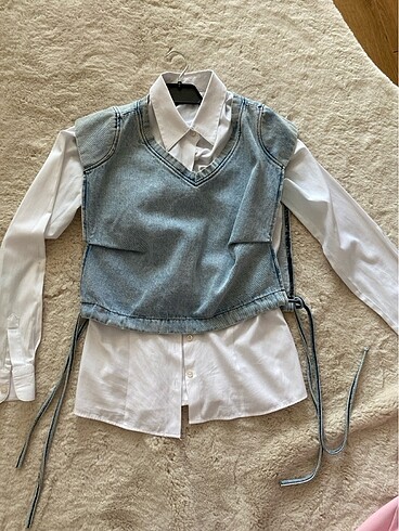 LC Waikiki Beyaz gömlek+kot crop yelek