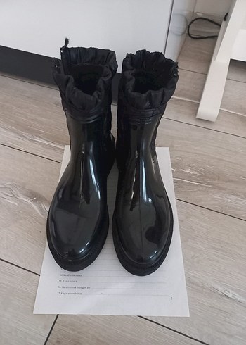 Bambi, siyah rugan yağmur botu - Görsel 6