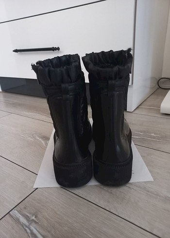 Bambi, siyah rugan yağmur botu - Görsel 3