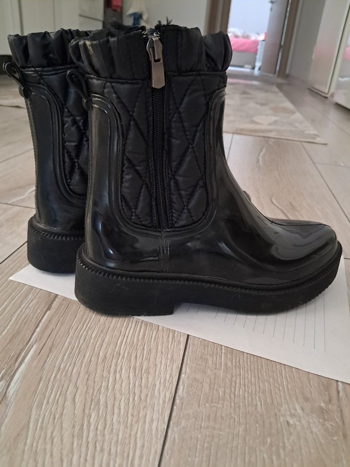 Bambi, siyah rugan yağmur botu - Görsel 5