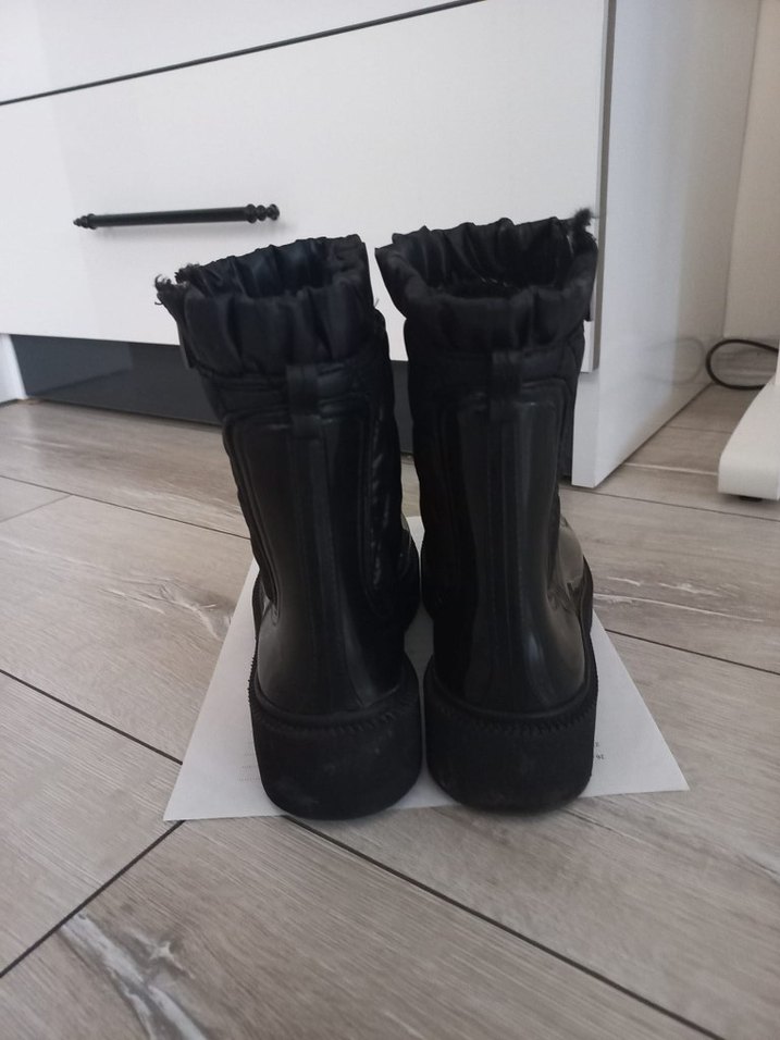 Bambi, siyah rugan yağmur botu - Görsel 3