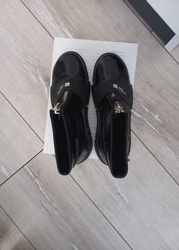 siyah rugan bot - Görsel 3