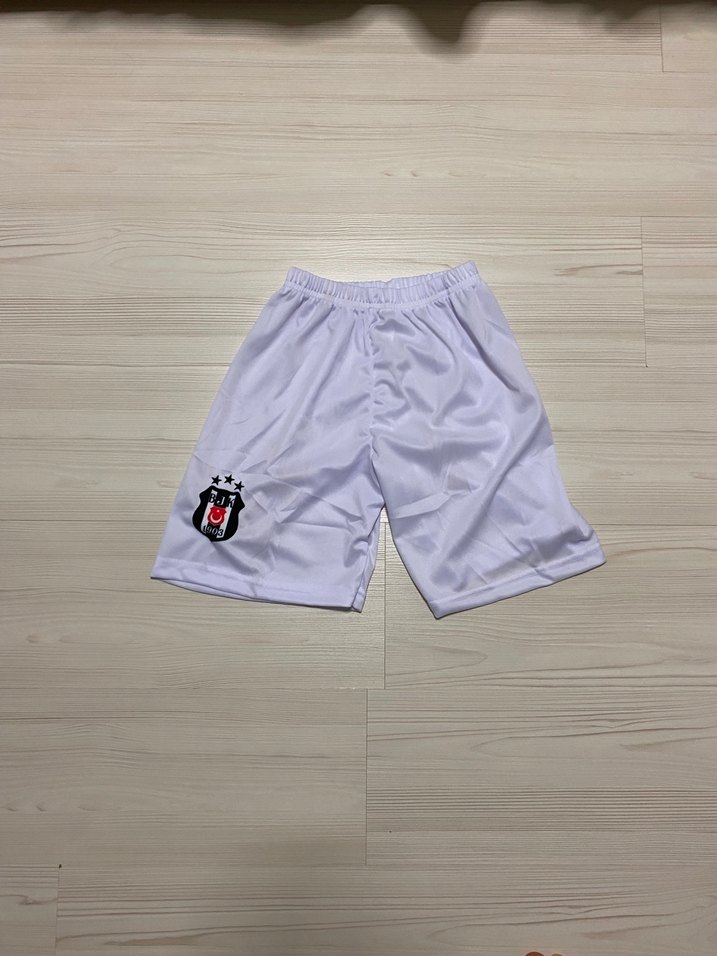 Beşiktaş şortlu takım - Görsel 3