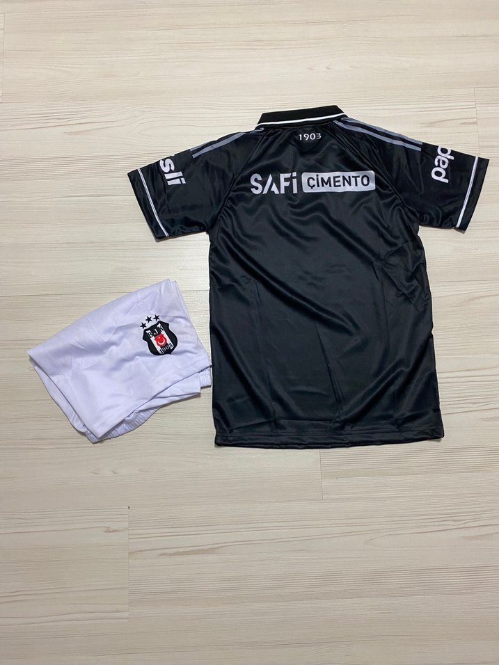 Beşiktaş şortlu takım - Görsel 2