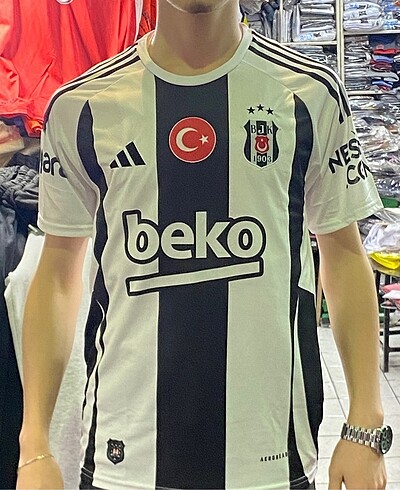 Beşiktaş forma her beden mevcuttur
