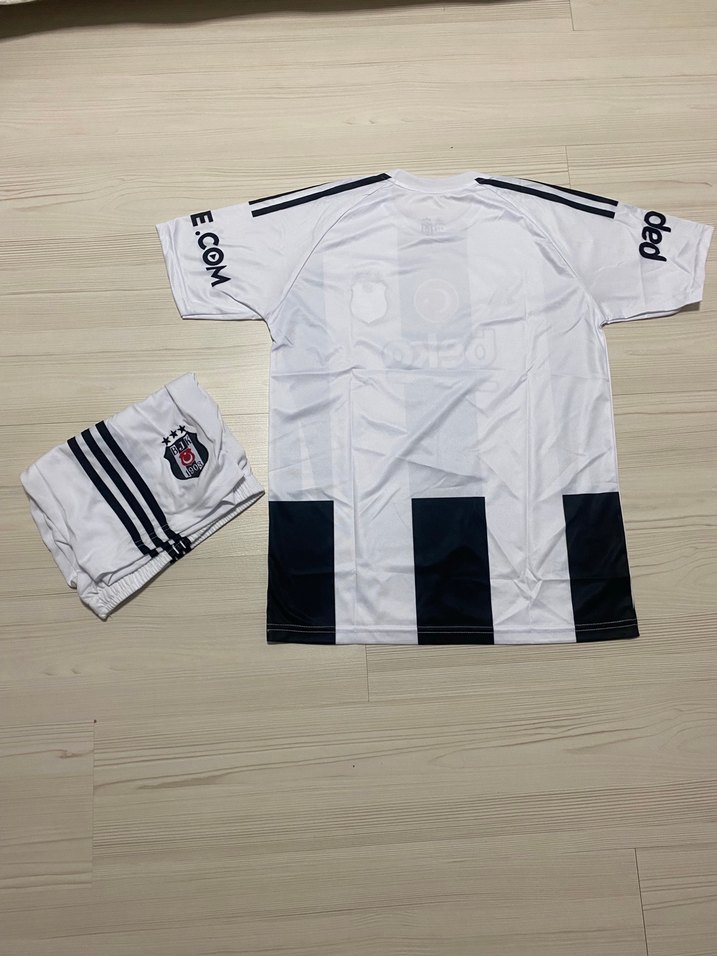 Beşiktaş şortlu takım - Görsel 2