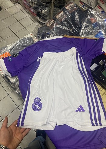 Adidas Real Madrid ronaldo yazılı forma