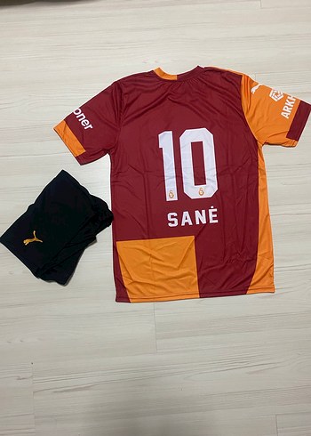 Sane yazılı Galatasaray şortlu takım - Görsel 2