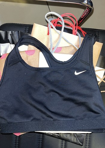 Siyah Nike Spor Sütyeni - Görsel 2