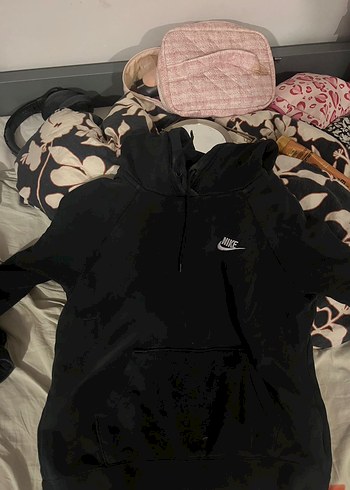 Nike Siyah Kapüşonlu kadın Sweatshirt&eşofman
İkisi de s beden - Görsel 3