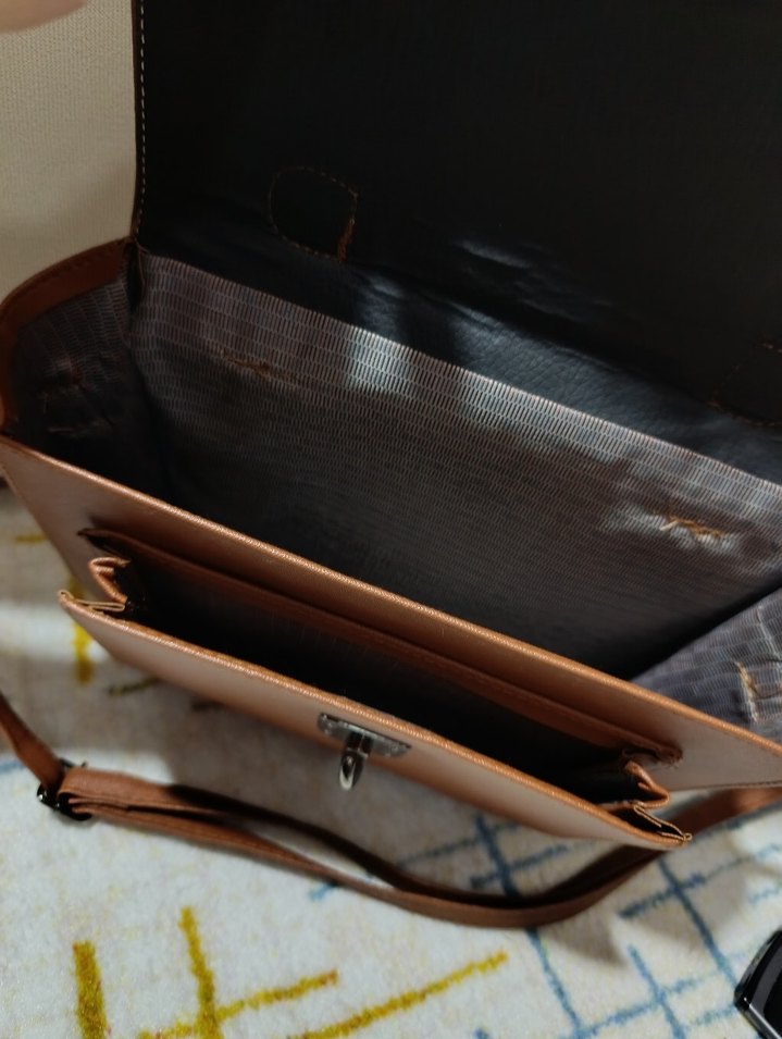 Kahverengi Deri Vintage Tokalı Kadın Çantası - Görsel 3