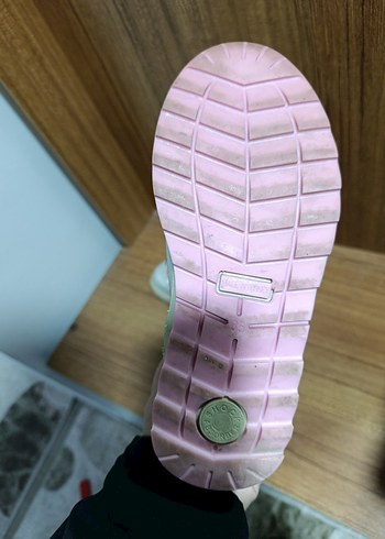 Kız Çocuk Pembe Desenli Kaydırmaz Bot - Görsel 3