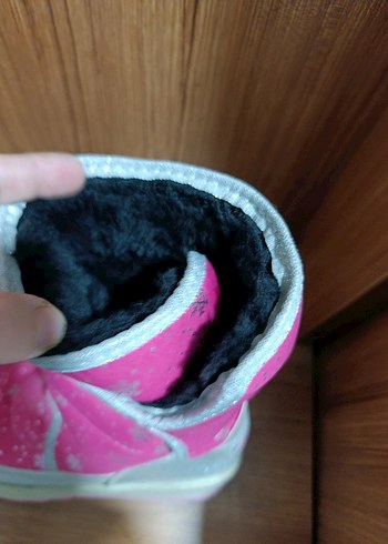 Kız Çocuk Pembe Desenli Kaydırmaz Bot - Görsel 2