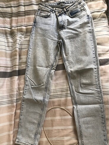 karol mom jeans