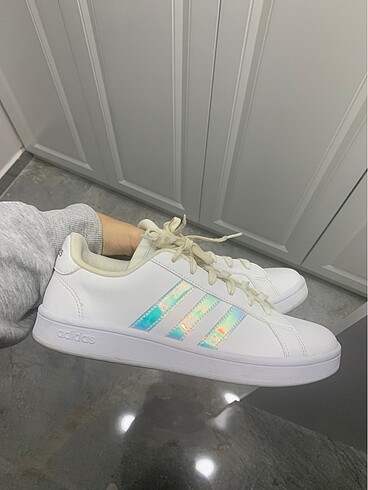 38 Beden beyaz Renk Adidas sneaker