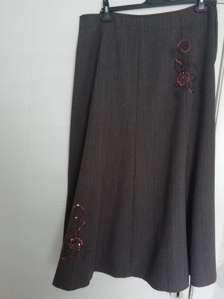 Bordo İşlemeli Uzun Kadın Etek - Görsel 2