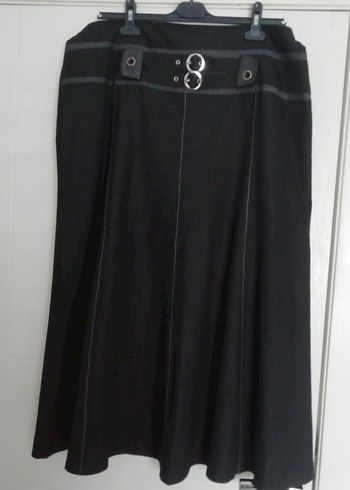 Kemer Detaylı Siyah Uzun Gotik Etek - Görsel 2